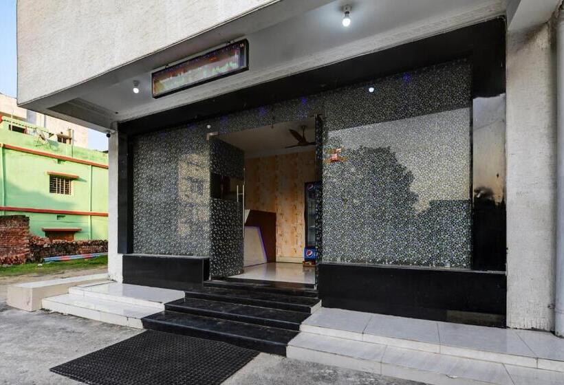 בית מלון כפרי Super Oyo Aruna Banquet And Guest House