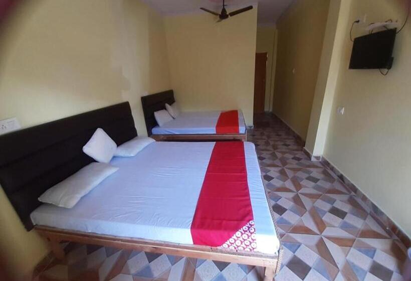 בית מלון כפרי Surya Barkot