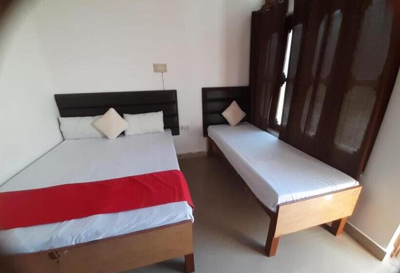 בית מלון כפרי Surya Barkot