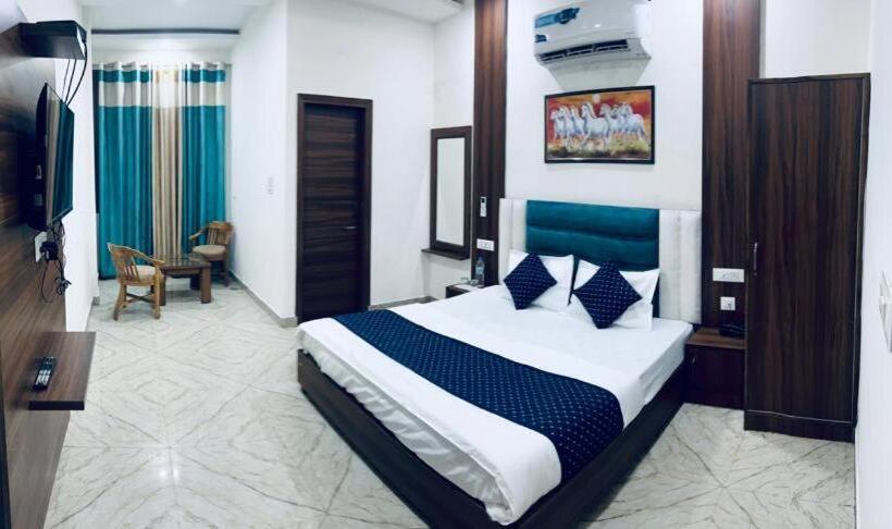 فندق The Crown , Top Rated & Most Awarded Property In Chandigarh, Zirakpur & Tricity