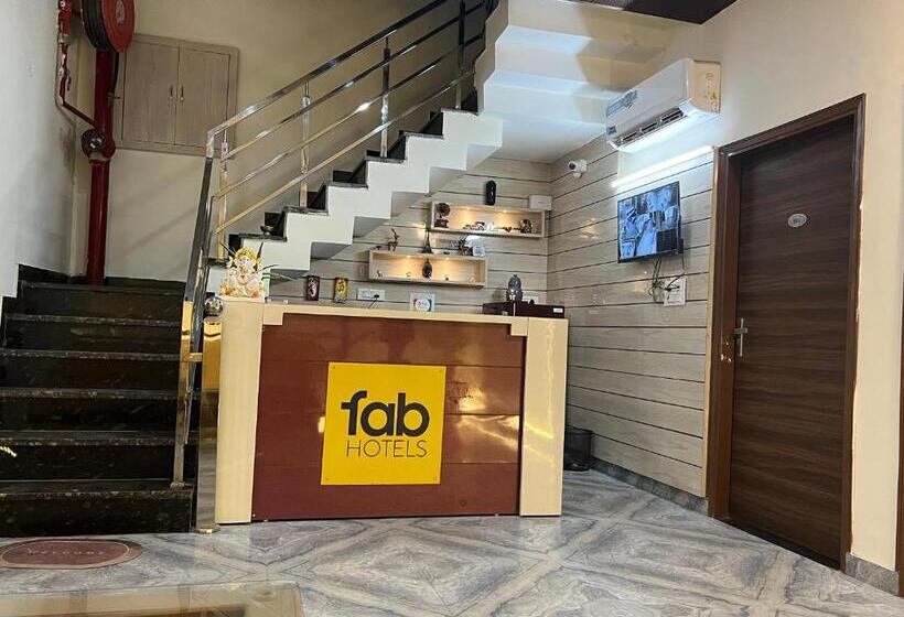 فندق The Crown , Top Rated & Most Awarded Property In Chandigarh, Zirakpur & Tricity