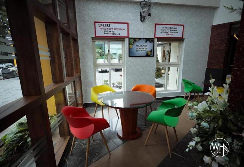 ホテル Wayanad Hill Suite