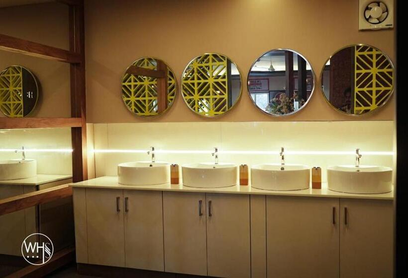 ホテル Wayanad Hill Suite