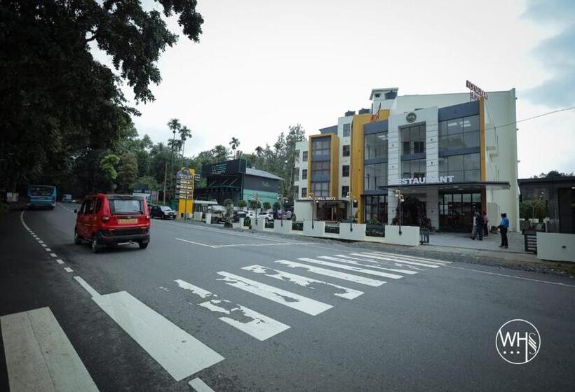 ホテル Wayanad Hill Suite