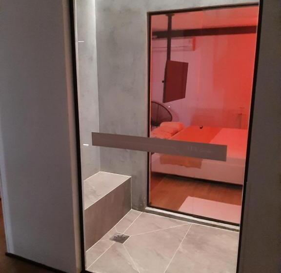 Luv Gardens Motel   Adults Only