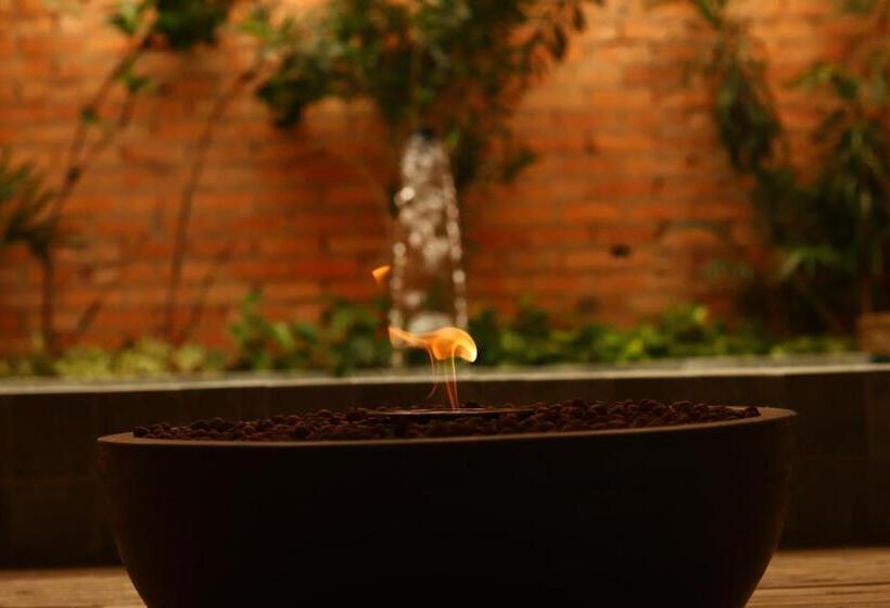 Luv Gardens Motel   Adults Only