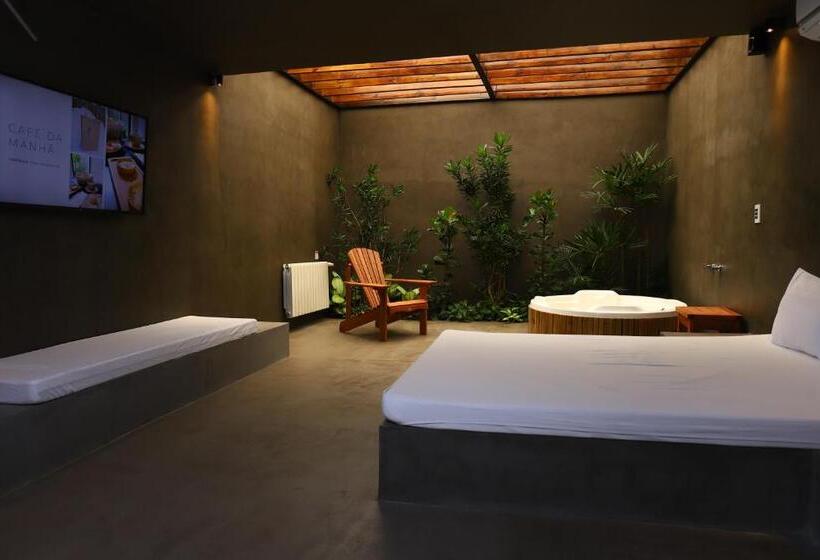 Luv Gardens Motel   Adults Only