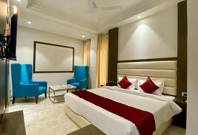 Luxe Resorts   Centrally Heated Air Conditioned Hotel In The Heart Of Kasauli