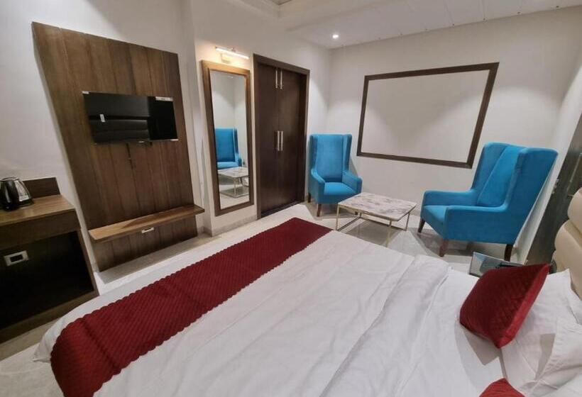 Luxe Resorts   Centrally Heated Air Conditioned Hotel In The Heart Of Kasauli