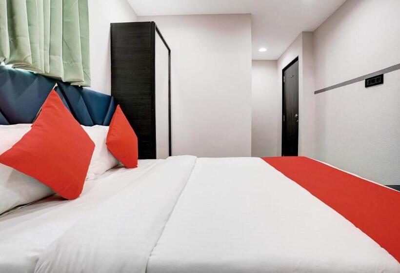 Oyo Flagship Hotel Lavish