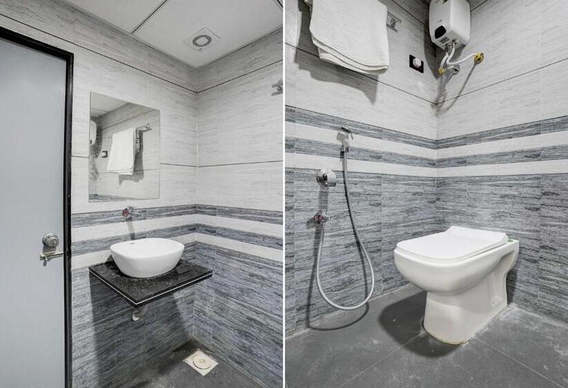 Oyo Flagship Hotel Lavish