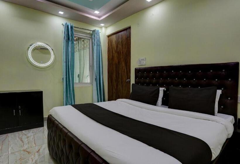 Oyo Flagship Hotel Omex