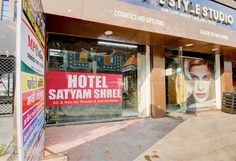 Oyo Hotel Satyam Shree