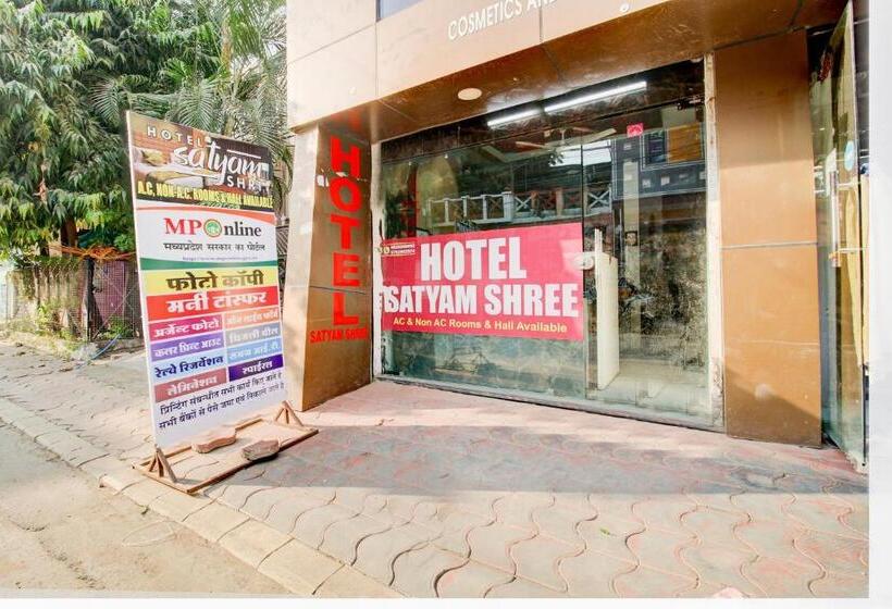Oyo Hotel Satyam Shree
