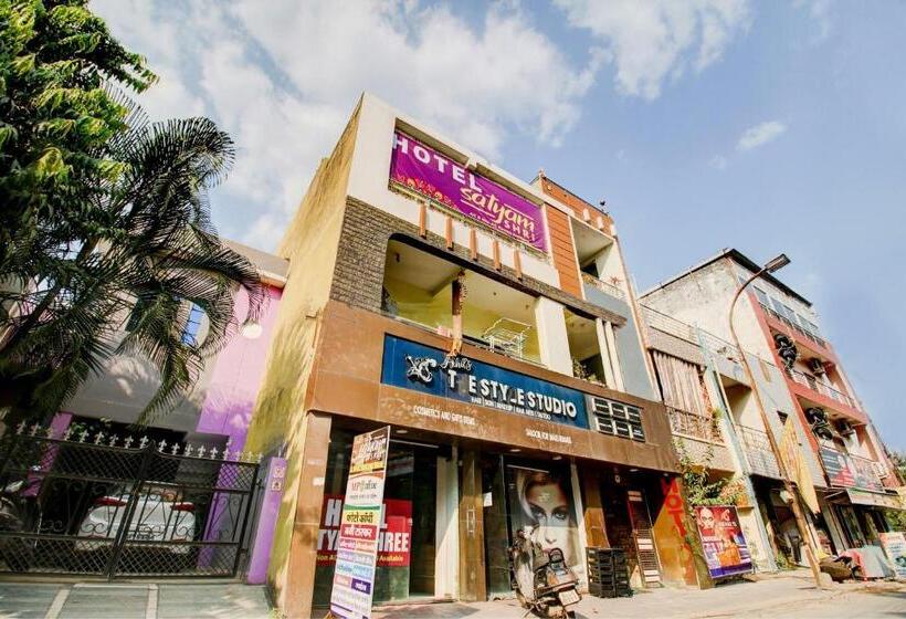 Oyo Hotel Satyam Shree
