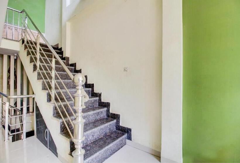 Oyo Hotel Satyam Shree