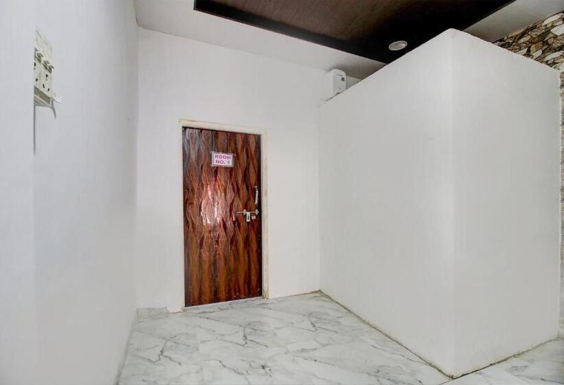 Oyo Hotel Satyam Shree