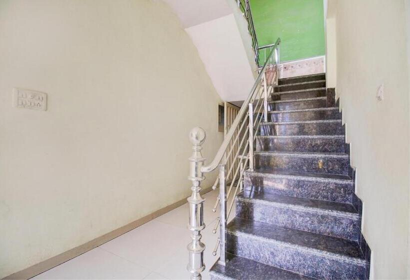 Oyo Hotel Satyam Shree