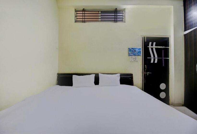 Oyo Hotel Satyam Shree