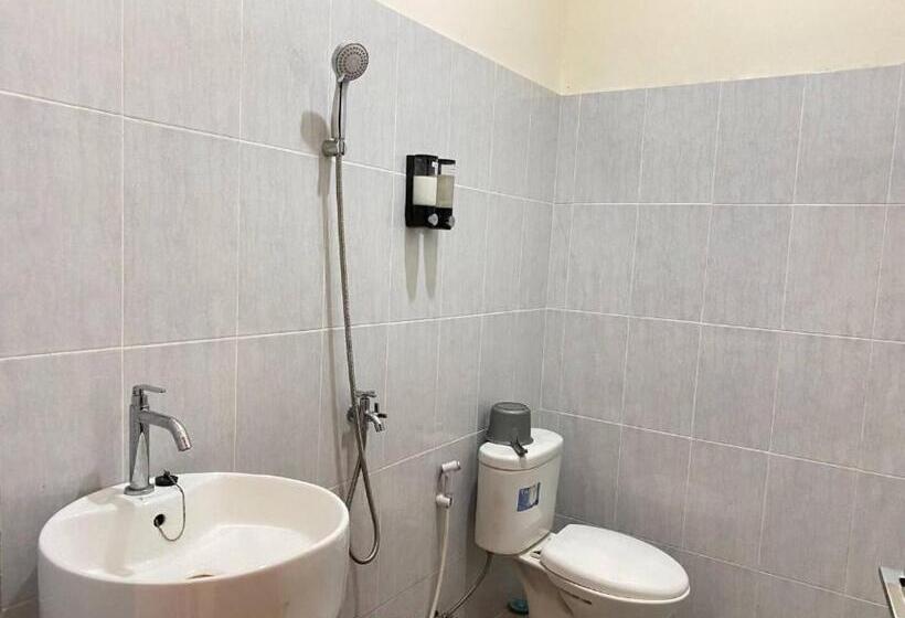 פנסיון Amadeo Guest House