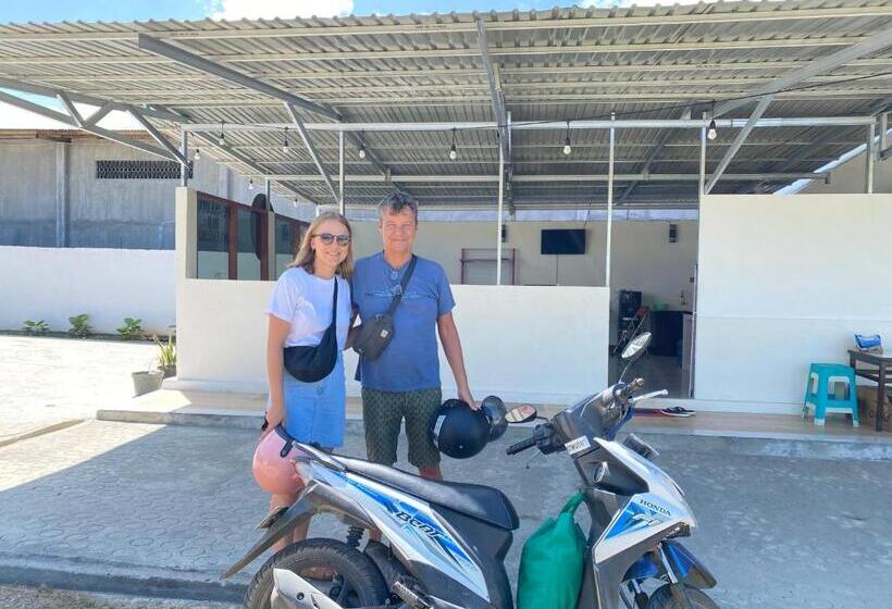 פנסיון Amadeo Guest House