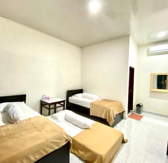 פנסיון Amadeo Guest House