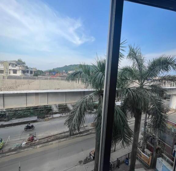 پانسیون Ambrosia Inn