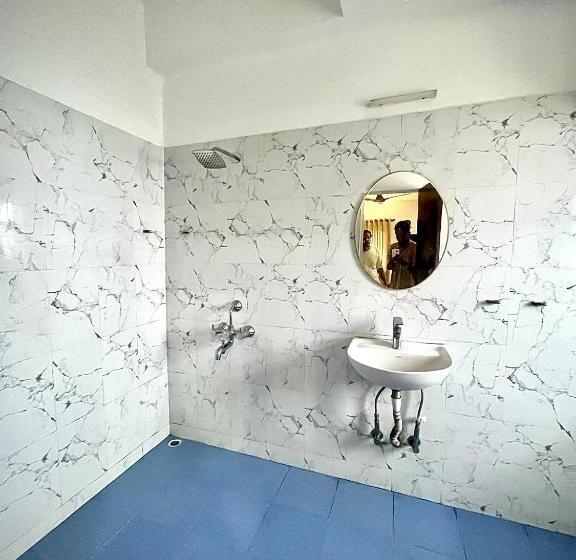 پانسیون Ambrosia Inn