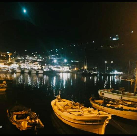 Пансион Cottage Room Deluxe Con Parcheggio