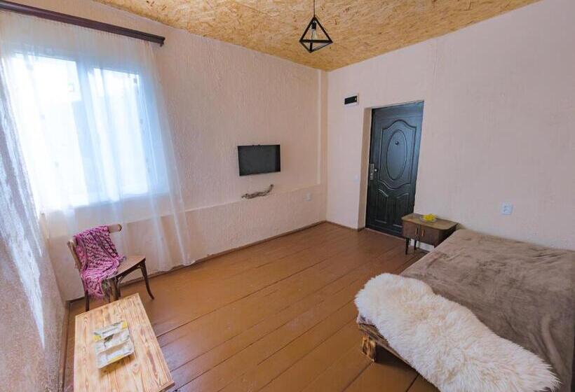 بنسيون Cypress Guesthouse