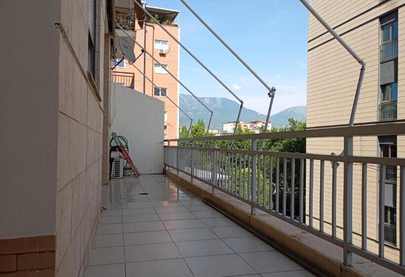 פנסיון Friends Hostel