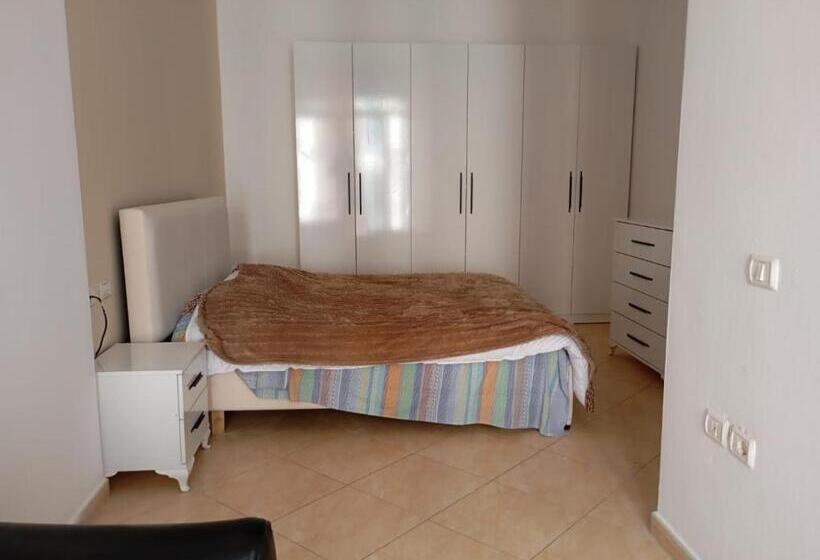 פנסיון Friends Hostel