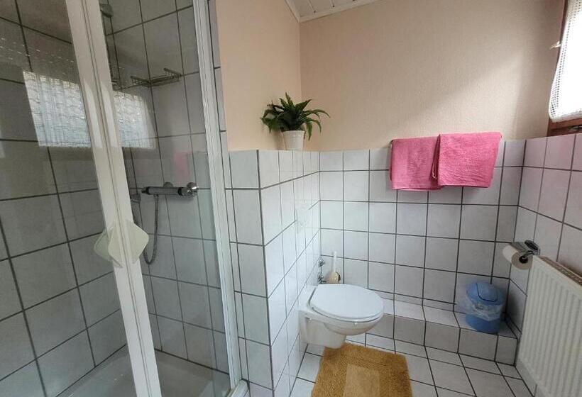 بنسيون Gasthaus Für Monteure