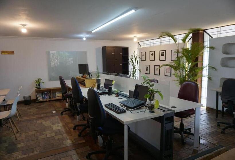 پانسیون Hostel B