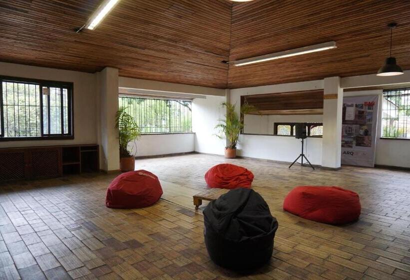 پانسیون Hostel B