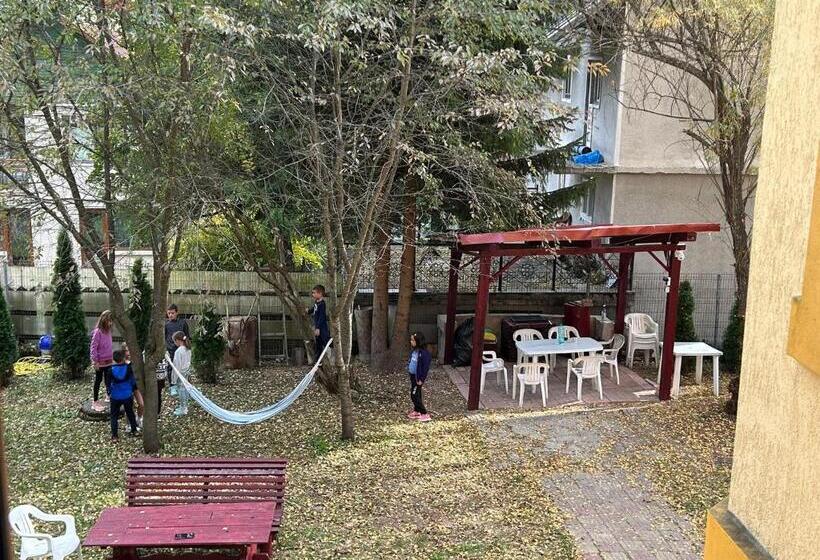 Пансион Hypnotic Villa Predeal