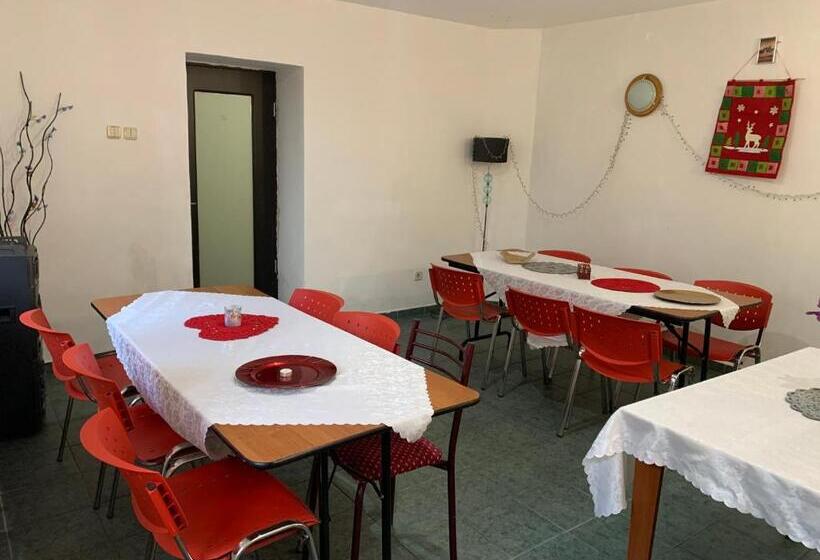 Пансион Hypnotic Villa Predeal