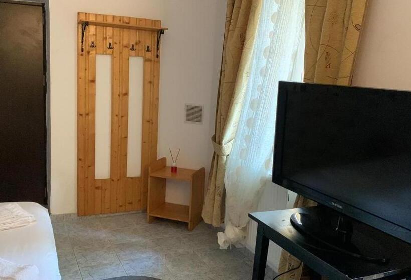 Пансион Hypnotic Villa Predeal