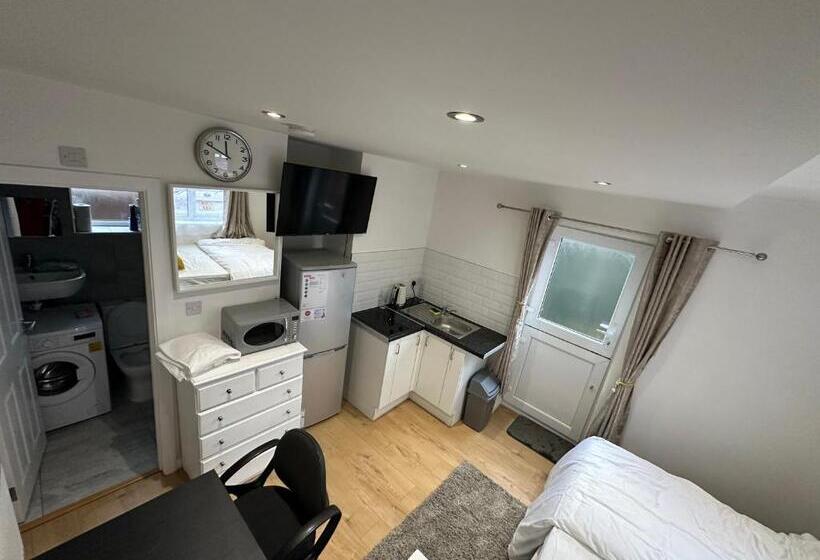 بنسيون Keedonwood Road Bromley, Rooms With Free Wifi