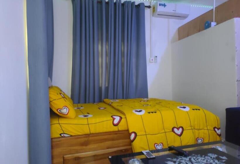 פנסיון Kingee Lodge