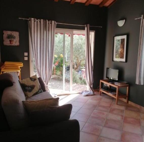 פנסיון Le Gîte D Anthénéa