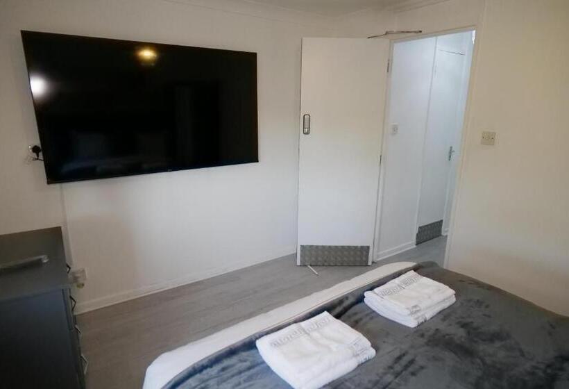 ペンション Giomakay Luxury Rooms Milton Keynes