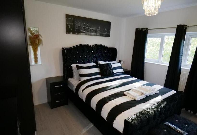 ペンション Giomakay Luxury Rooms Milton Keynes