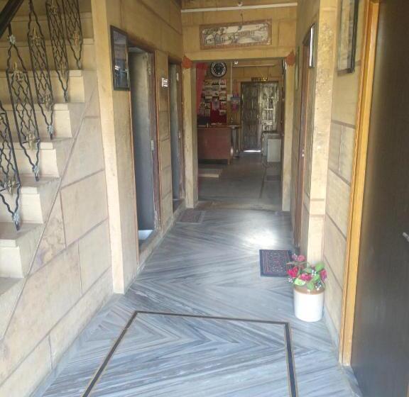 بنسيون Safari Guest House