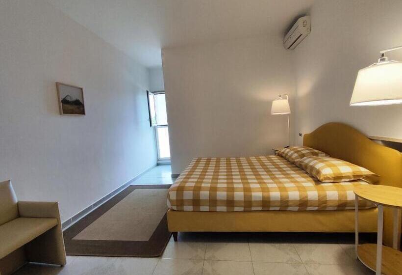 بنسيون Spazio 8x8