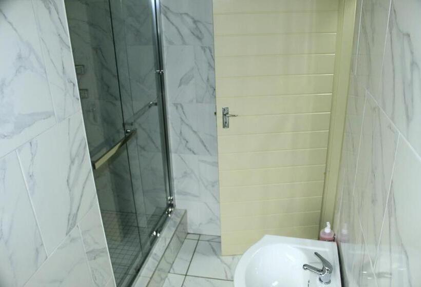 膳宿费 Suprime Hotels And Conference