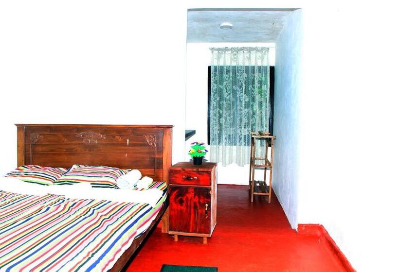 פנסיון Villa Hasi