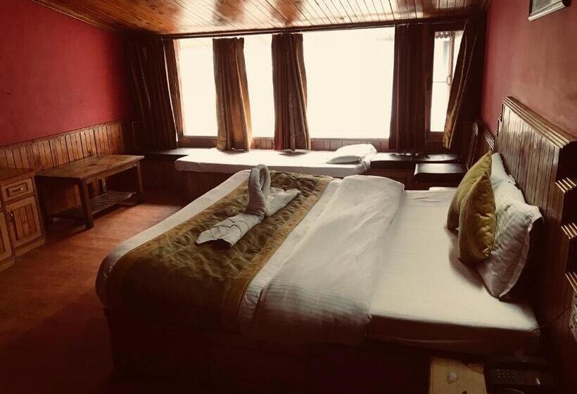 Royal Hill View Hotel And Resort