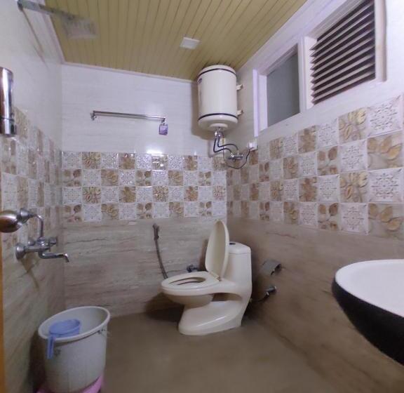 Royal Hill View Hotel And Resort