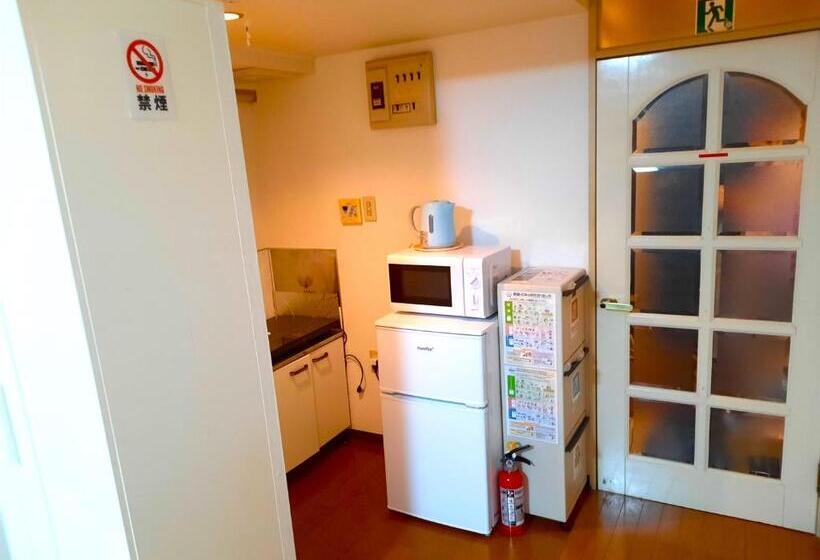 Shinjuku Harusame Apartment  Twin Room